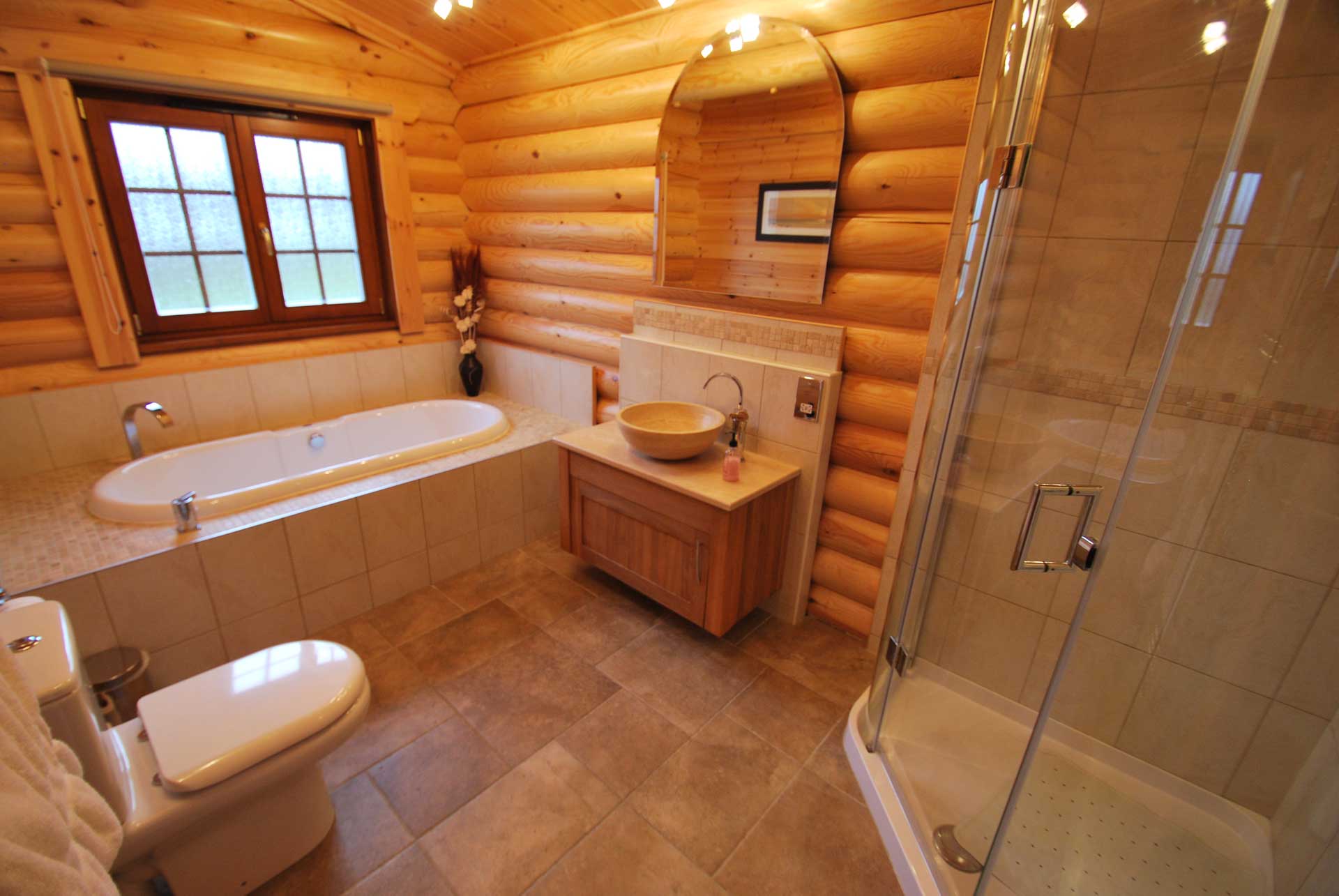 Cedar Lodge Eye Kettleby Lakes Bathroom Two