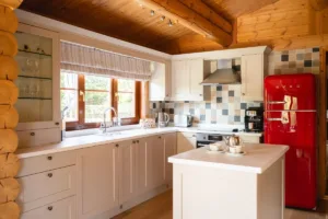 Walnut Lodge kitchen