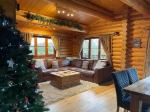 Cherry Lodge lounge